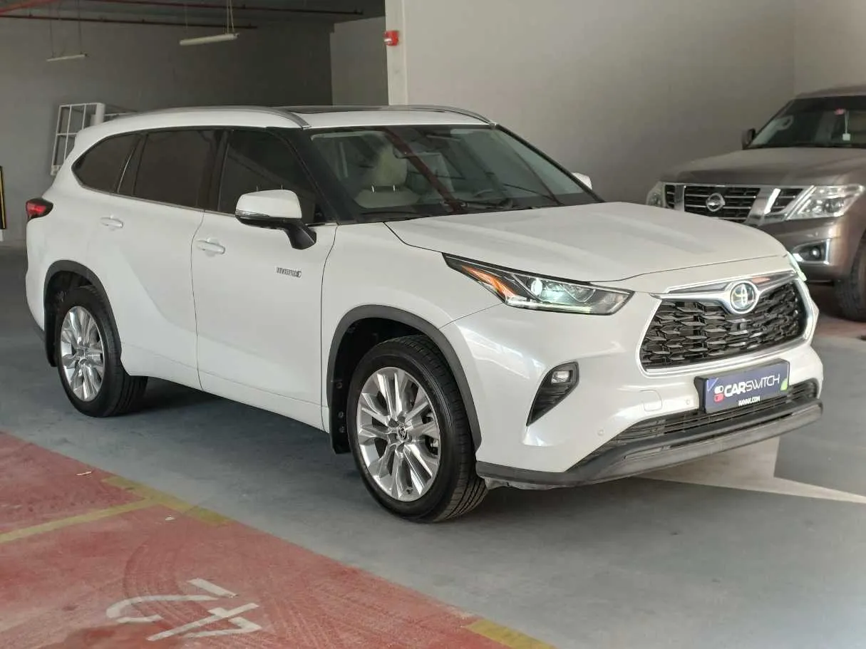 Car image 3