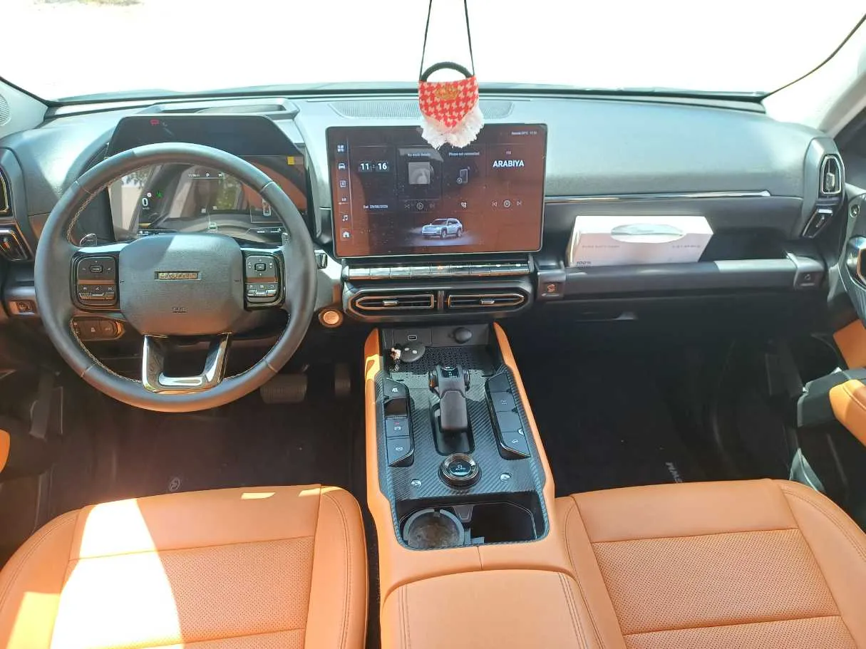 Car image 16