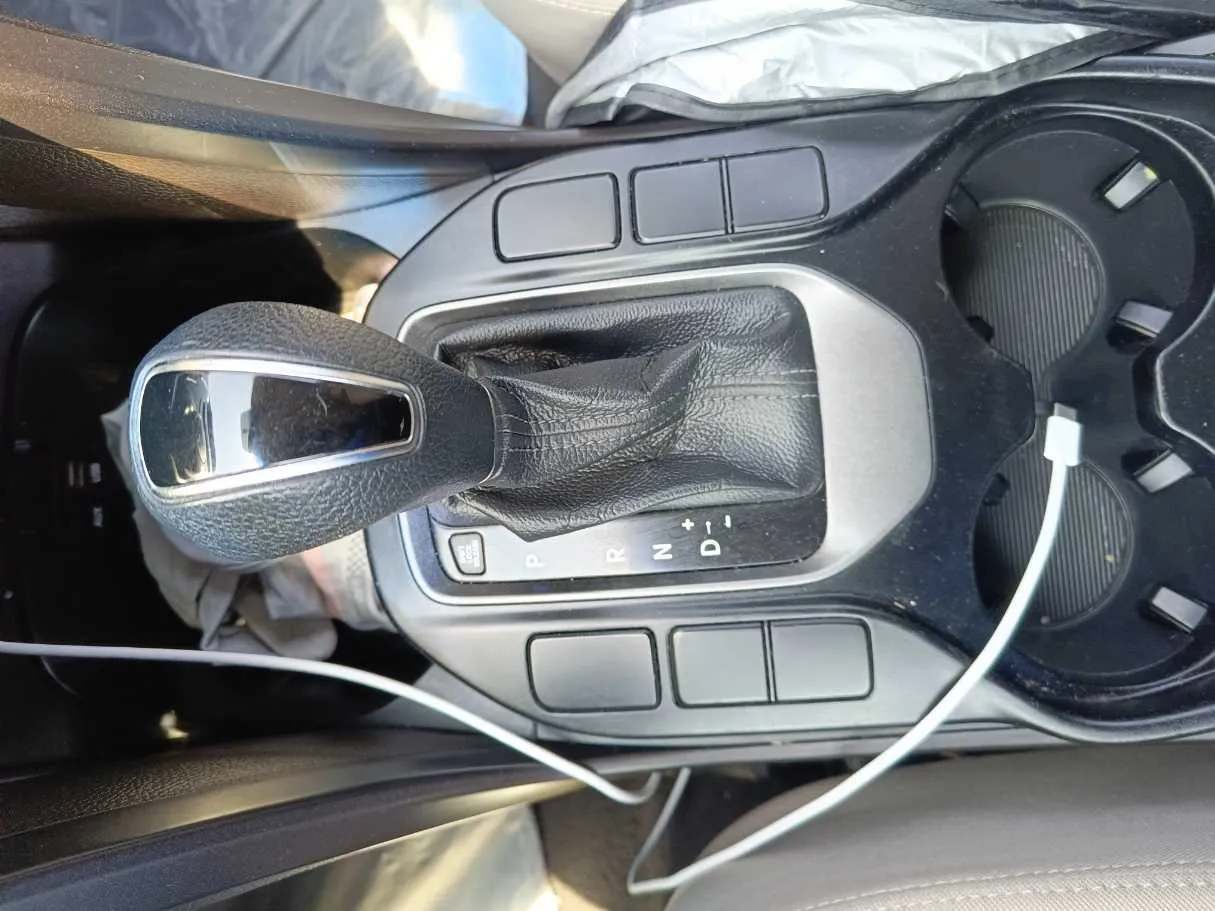 Car image 22