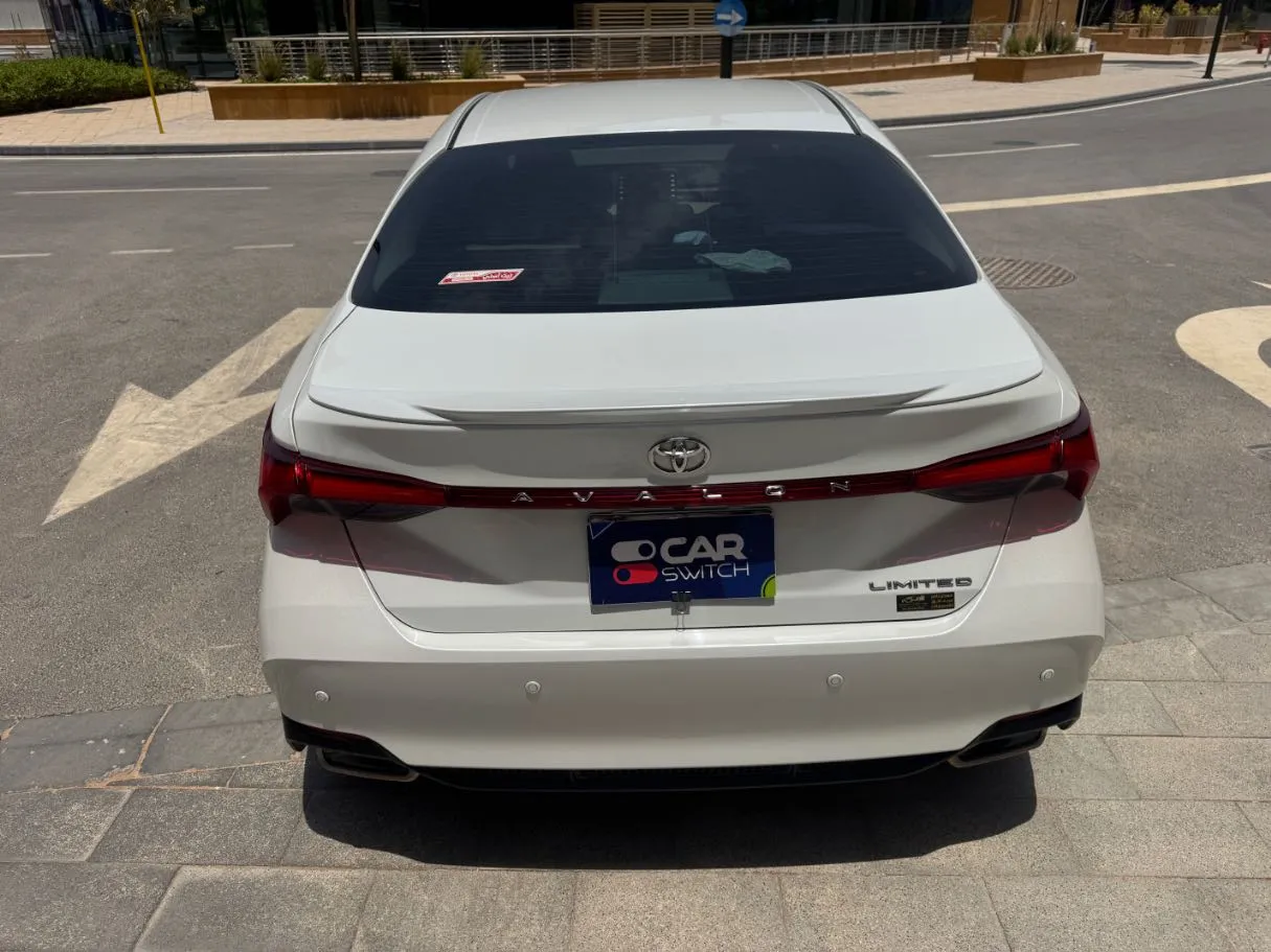 Car image 6