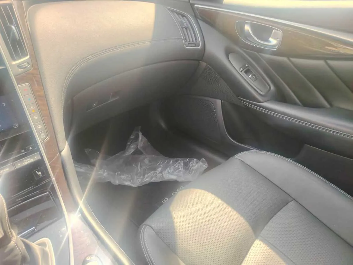 Car image 38