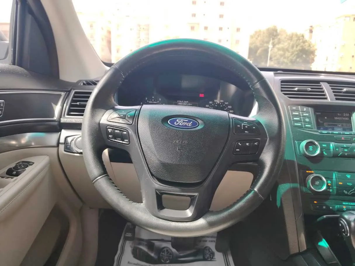 Car image 23