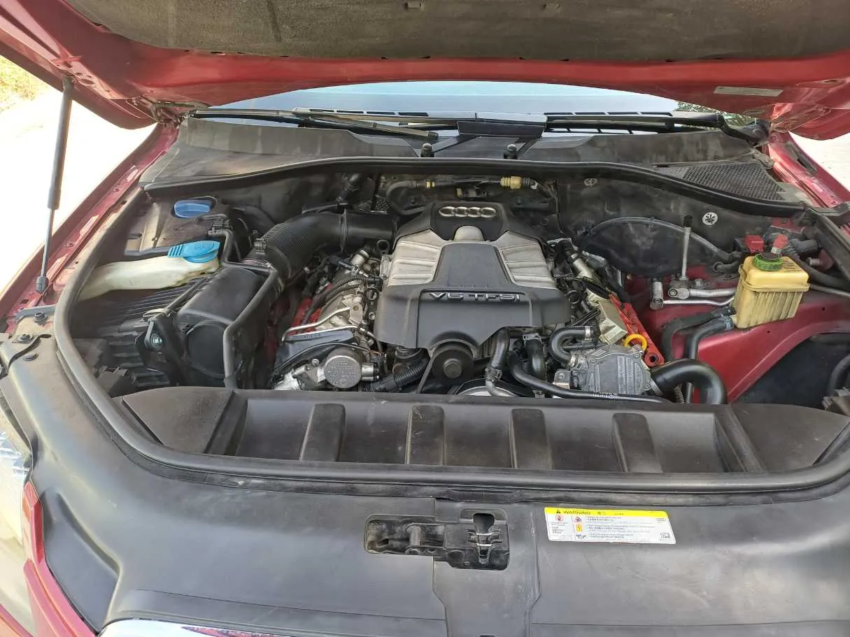 Car image 24