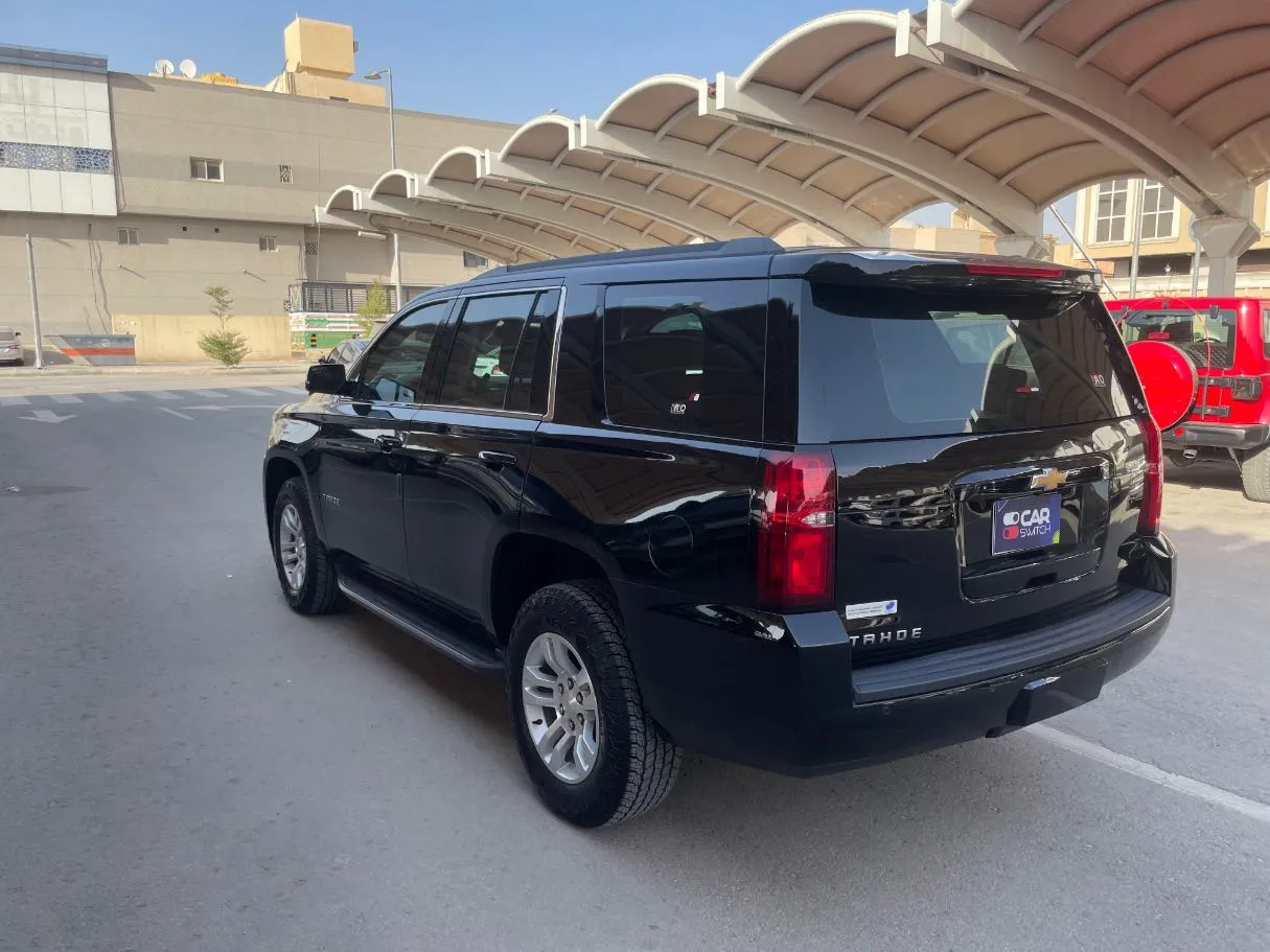 Car image 6