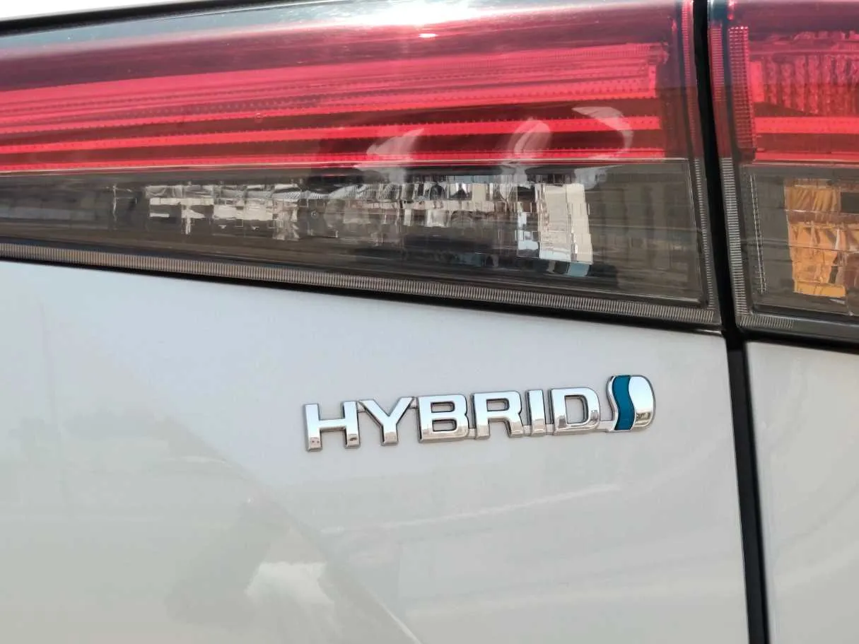 Car image 36