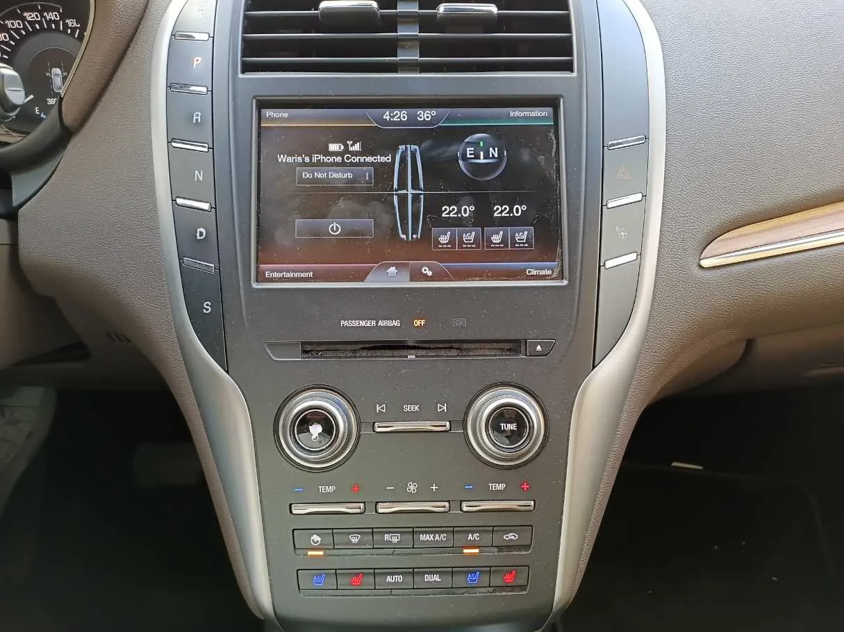 Car image 23