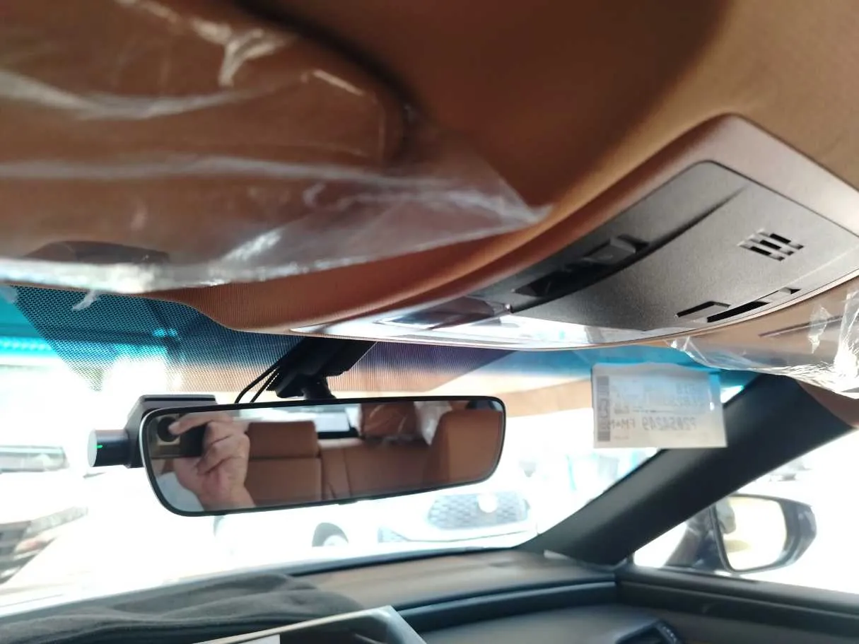 Car image 35