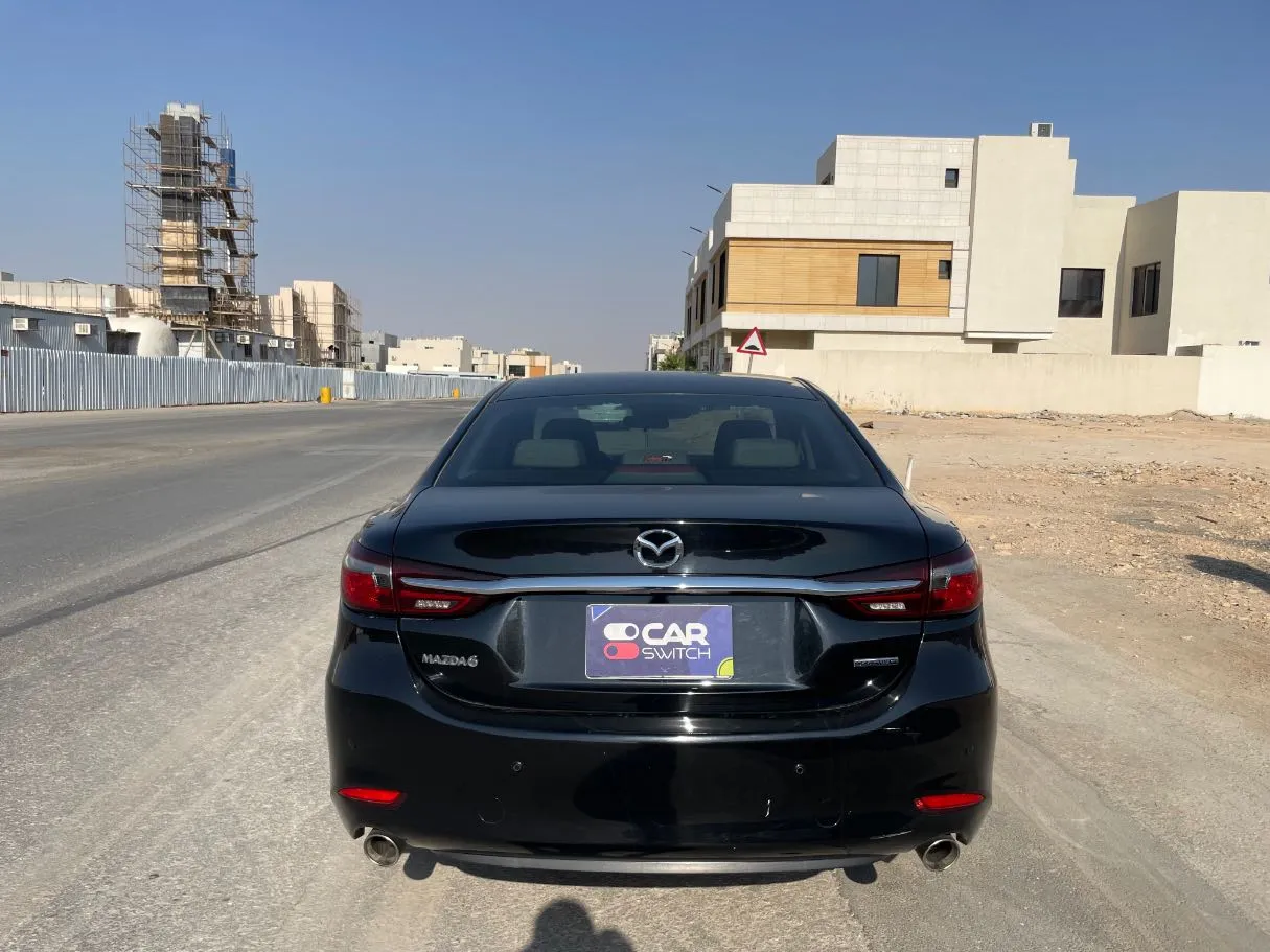 Car image 6