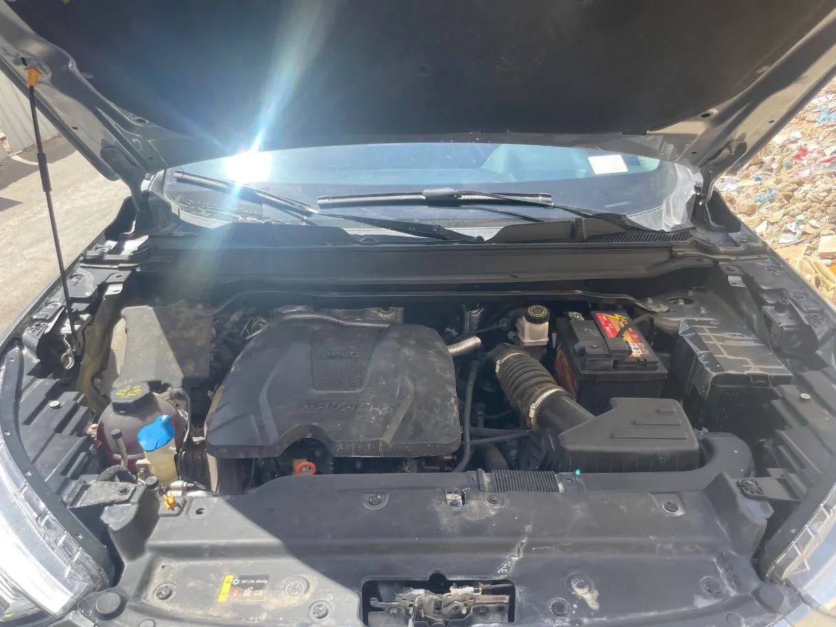 Car image 24