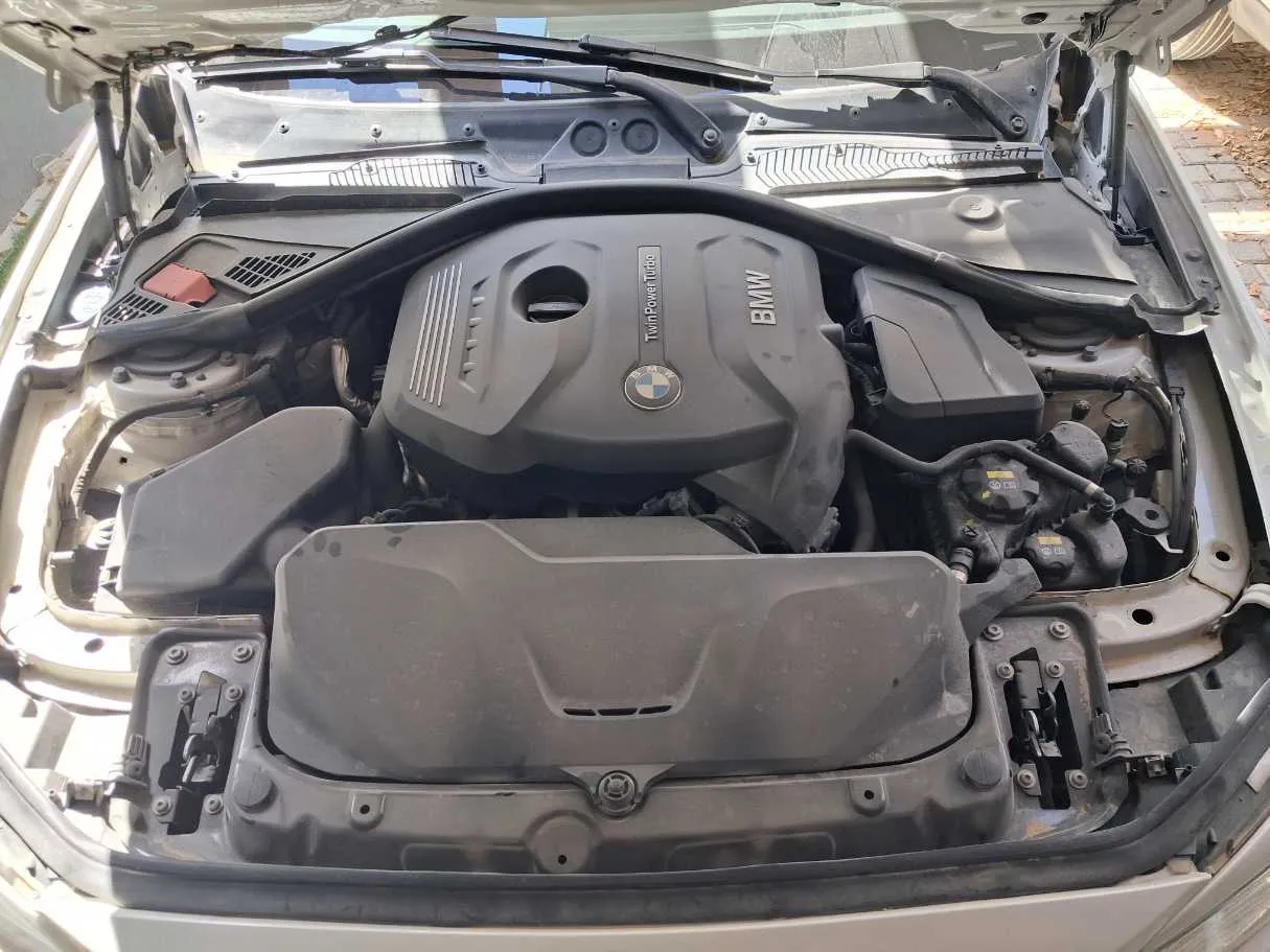 Car image 22