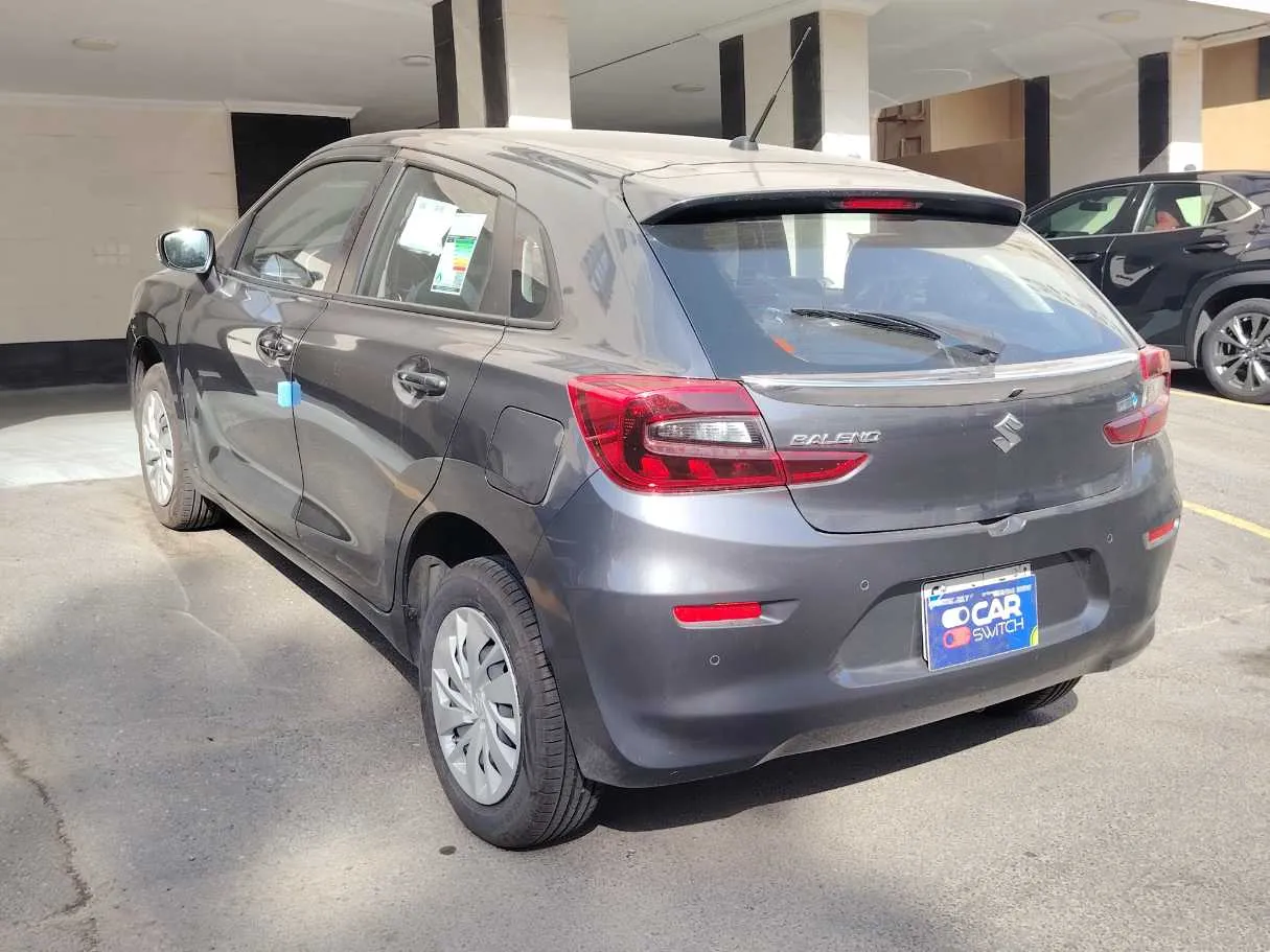 Car image 7