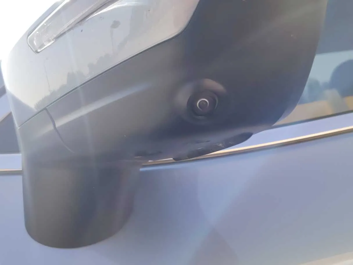 Car image 37