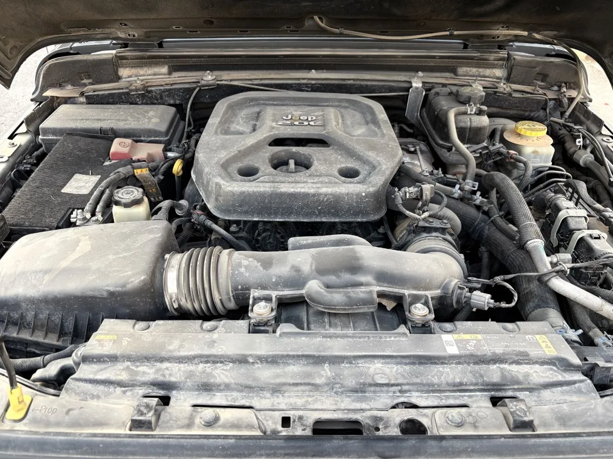 Car image 28