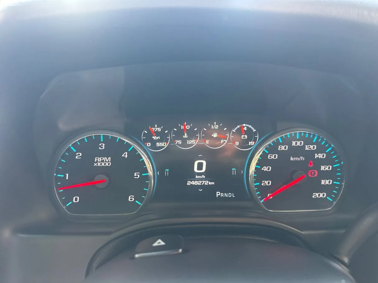 Car image 17