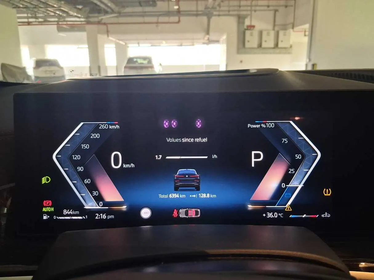 Car image 20