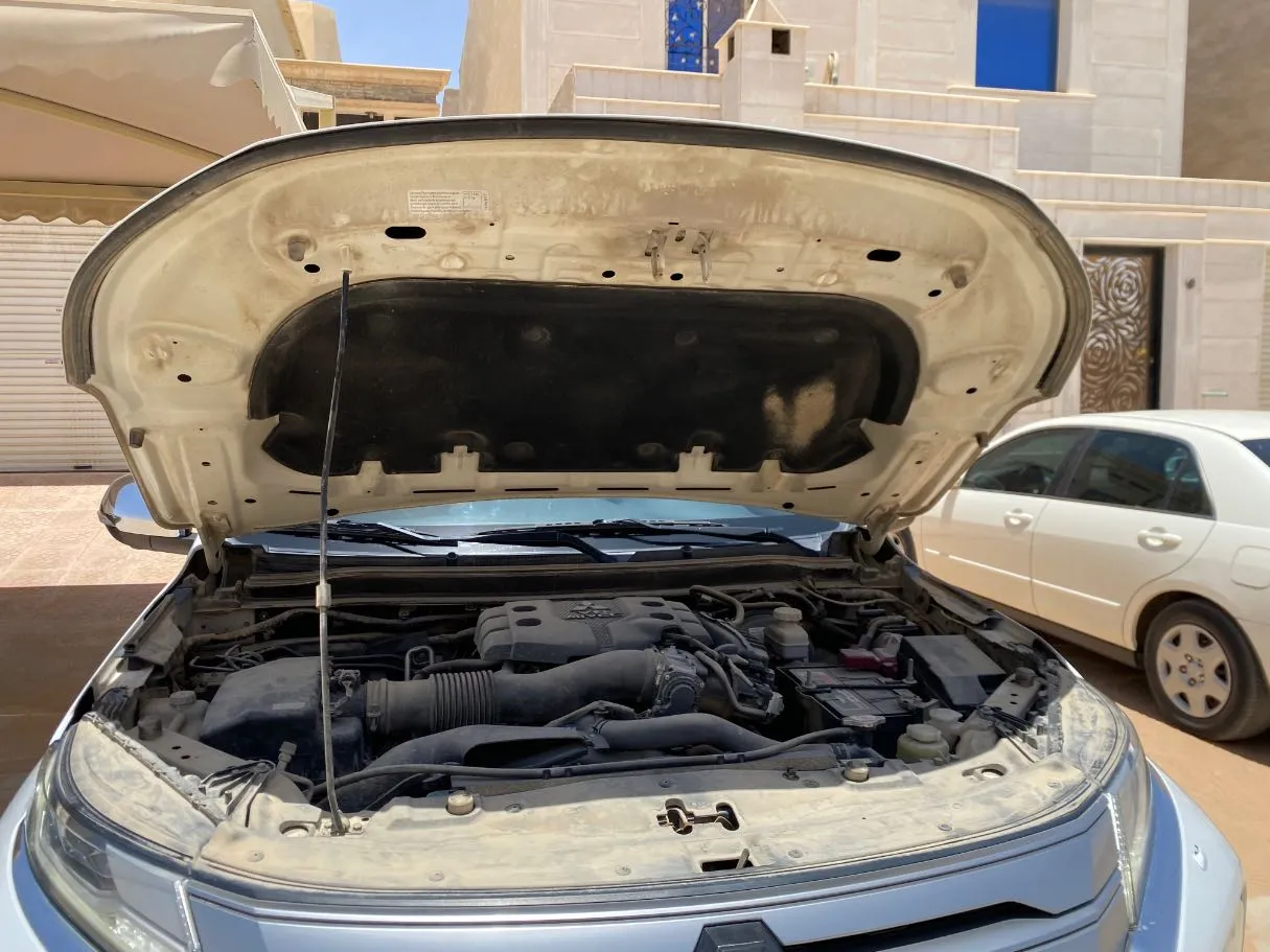 Car image 27