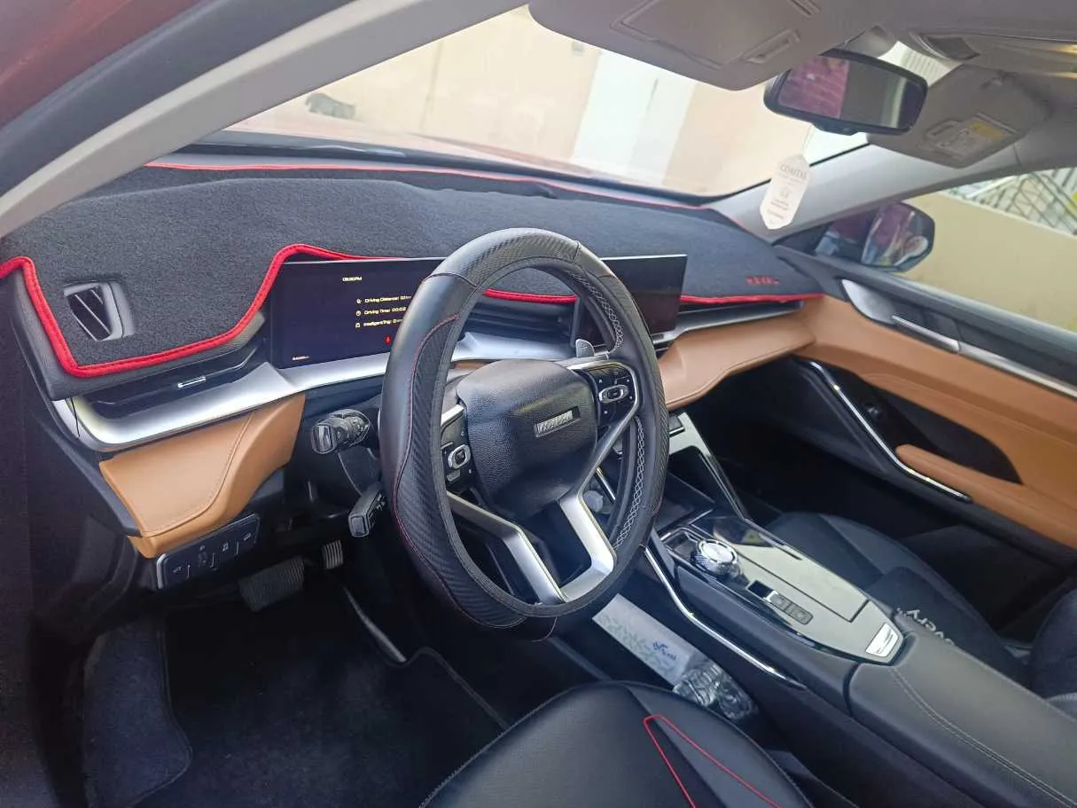 Car image 13