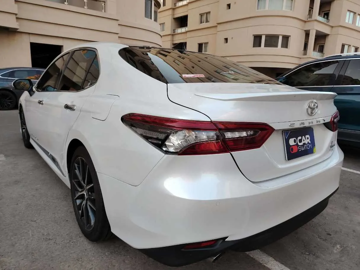 Car image 7