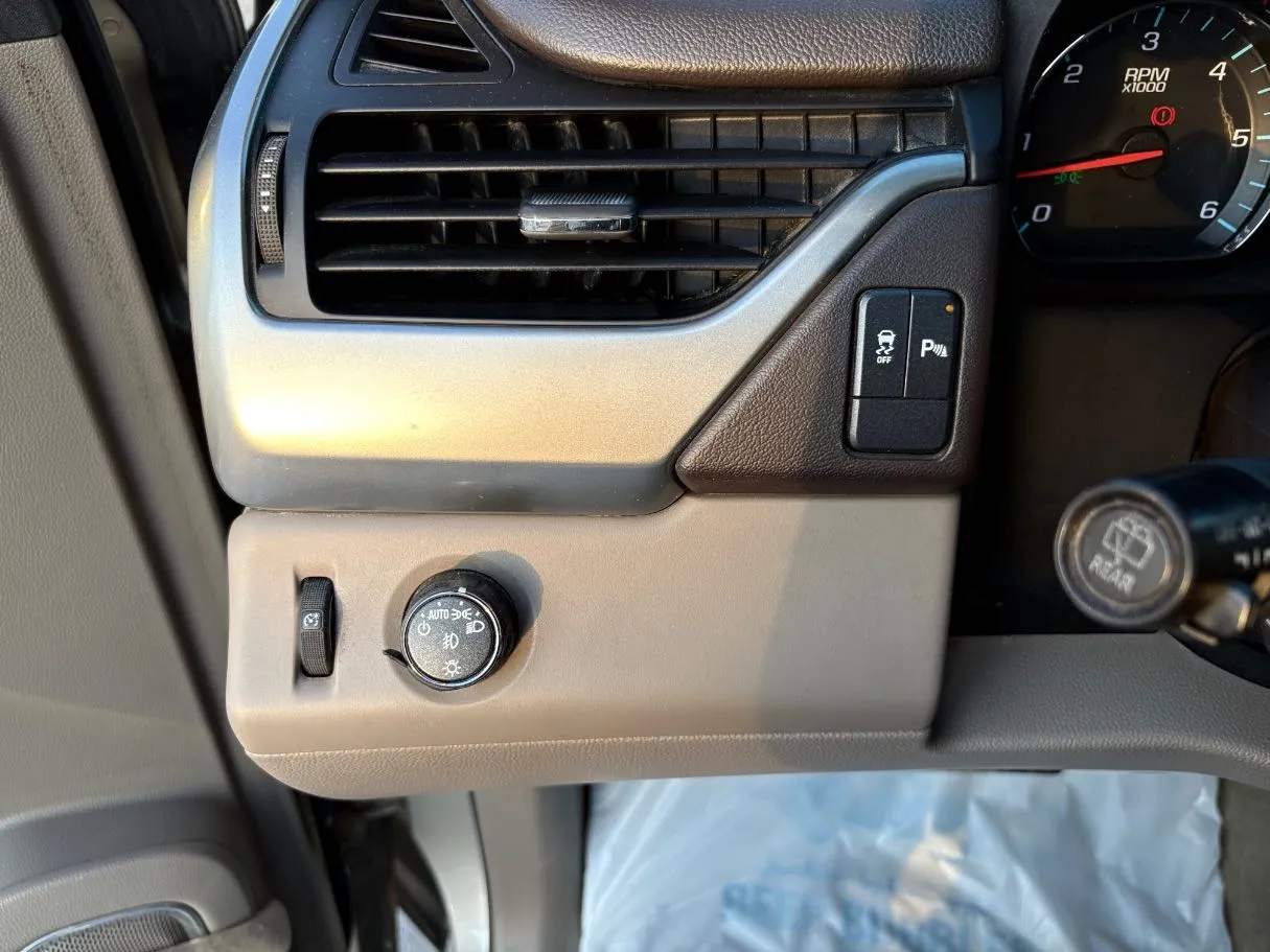 Car image 28