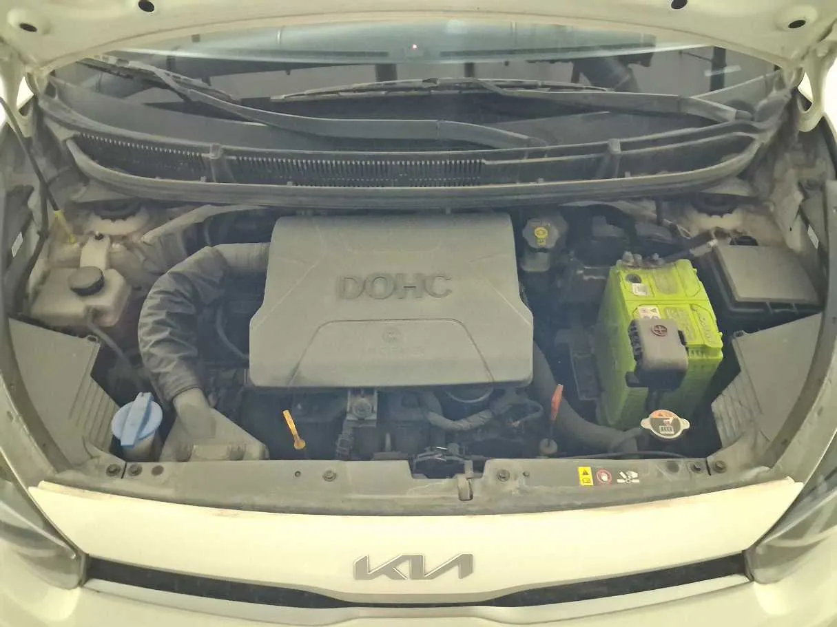 Car image 22