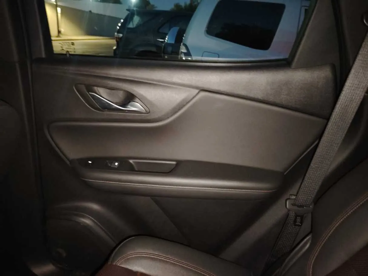 Car image 46