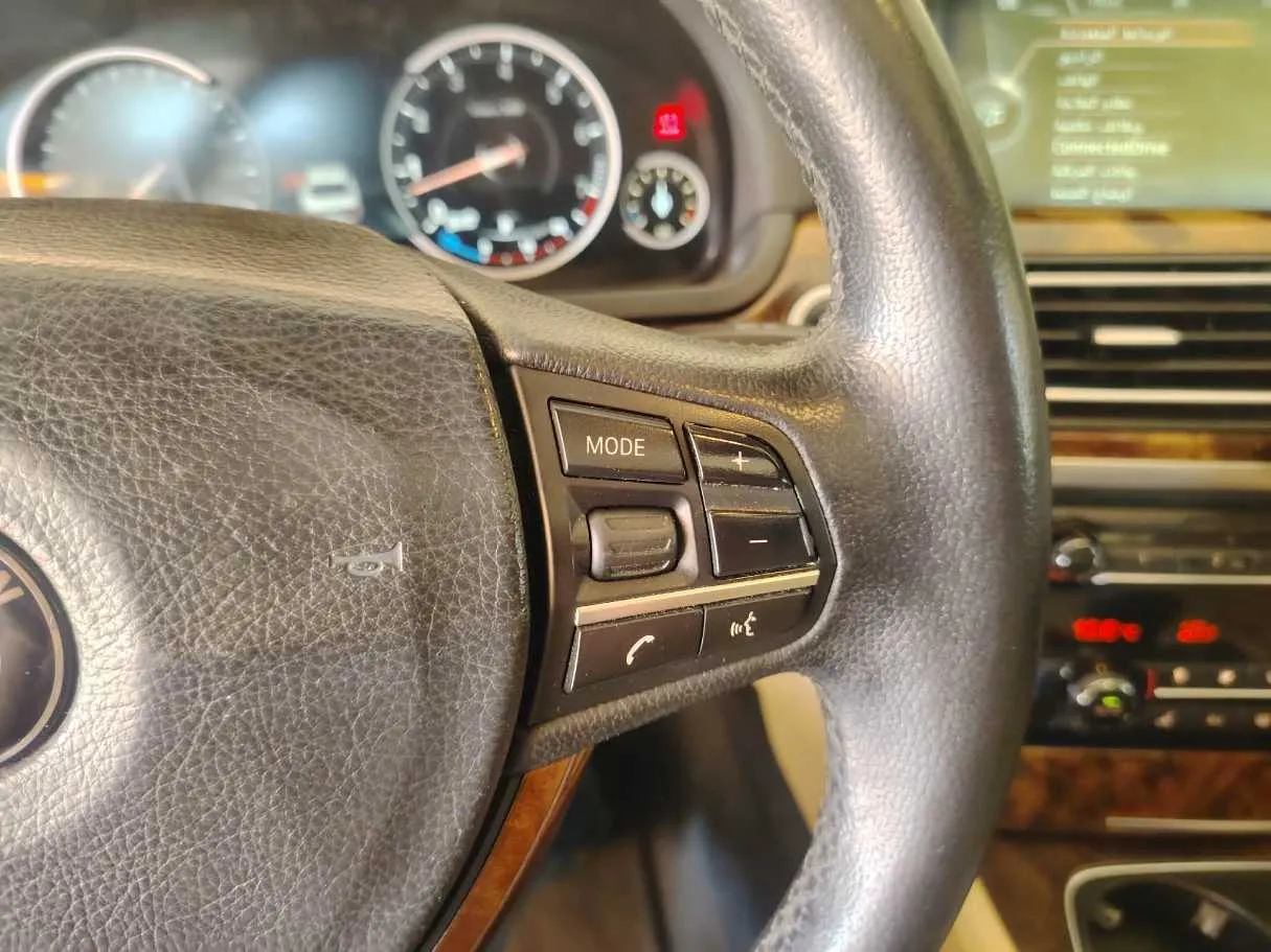 Car image 37
