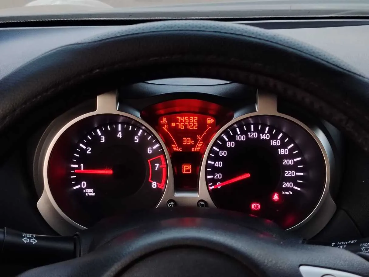 Car image 26