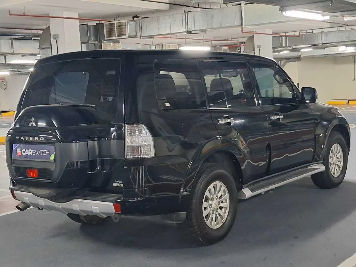 Car image 5