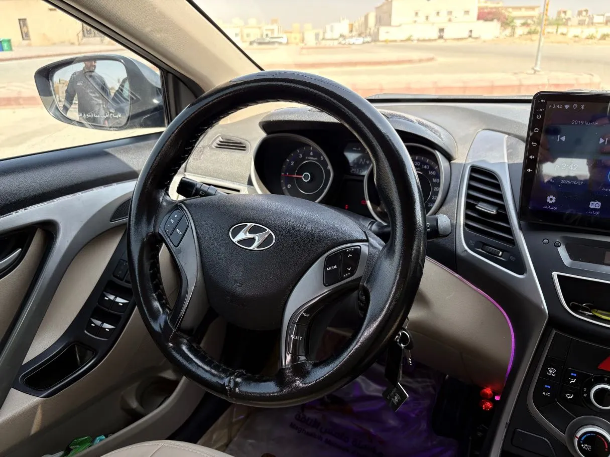 Car image 21