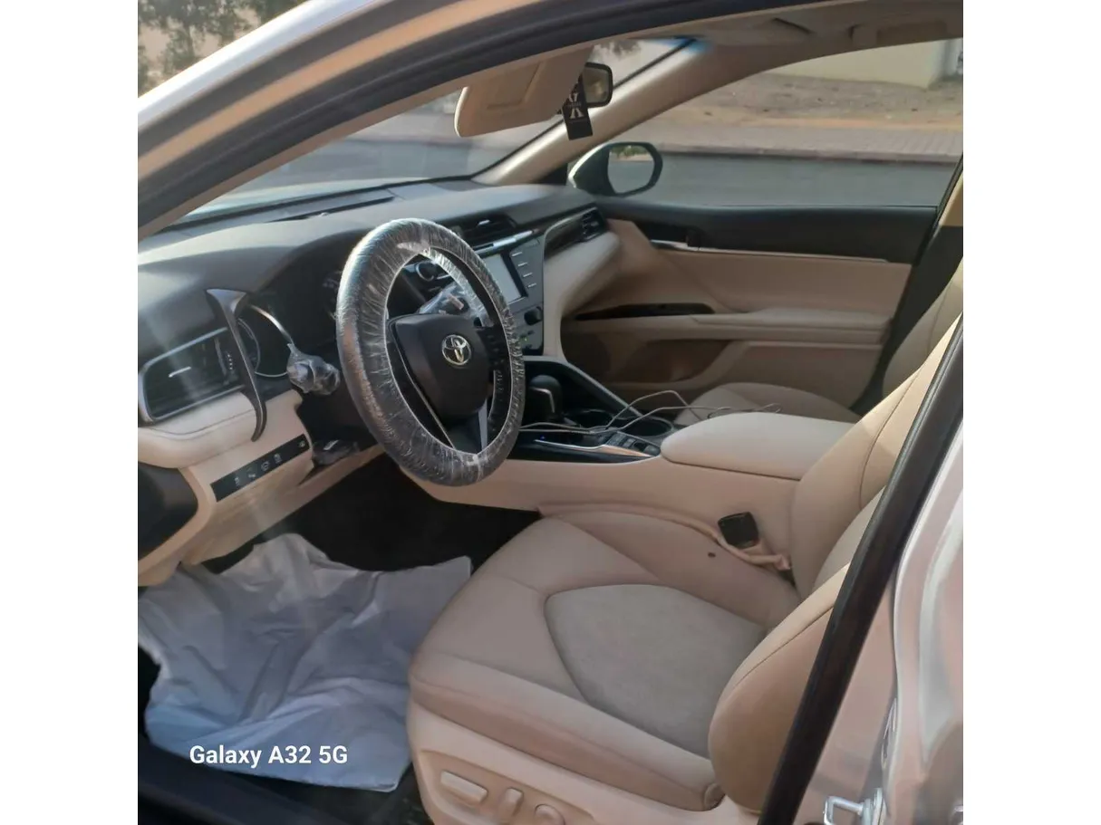 Car image 32