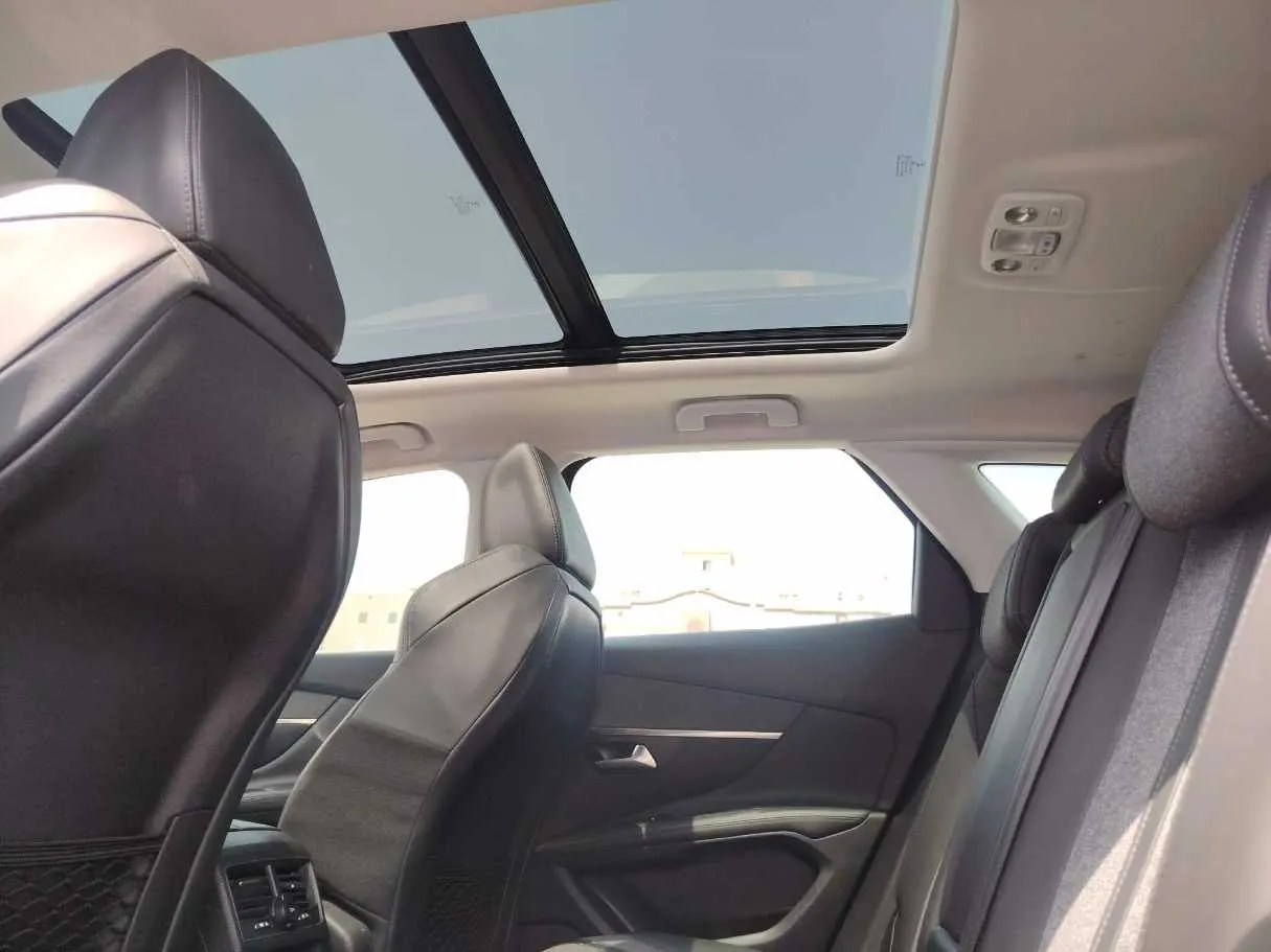 Car image 21