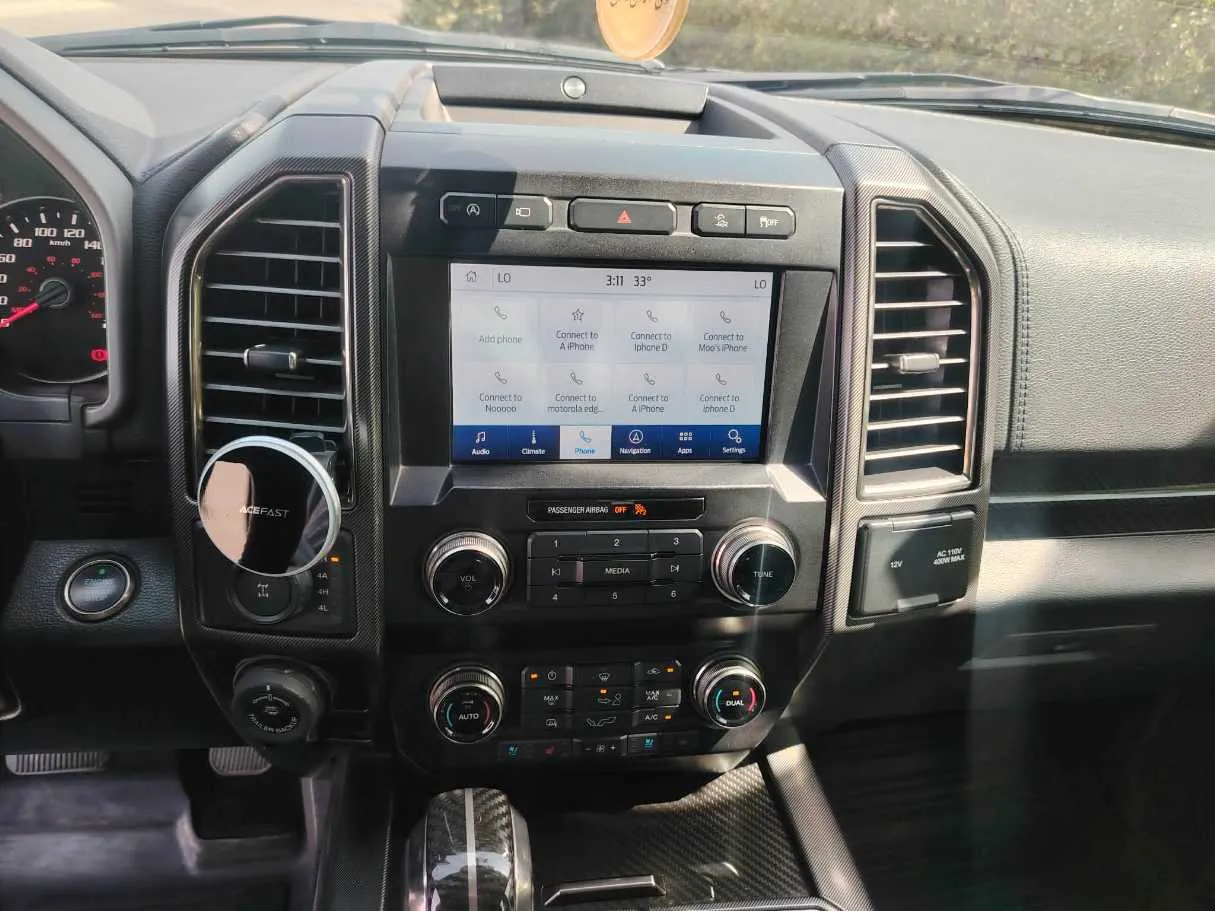 Car image 25