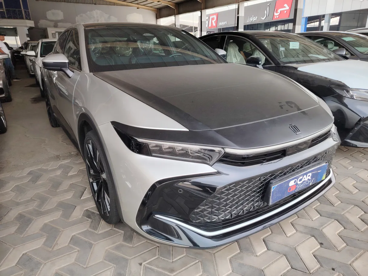 Car image 3