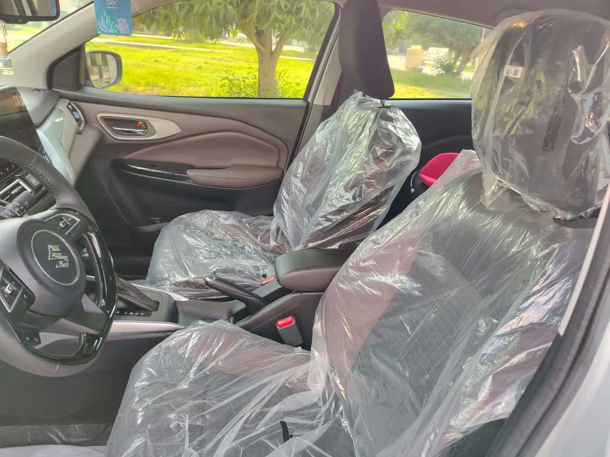 Car image 15