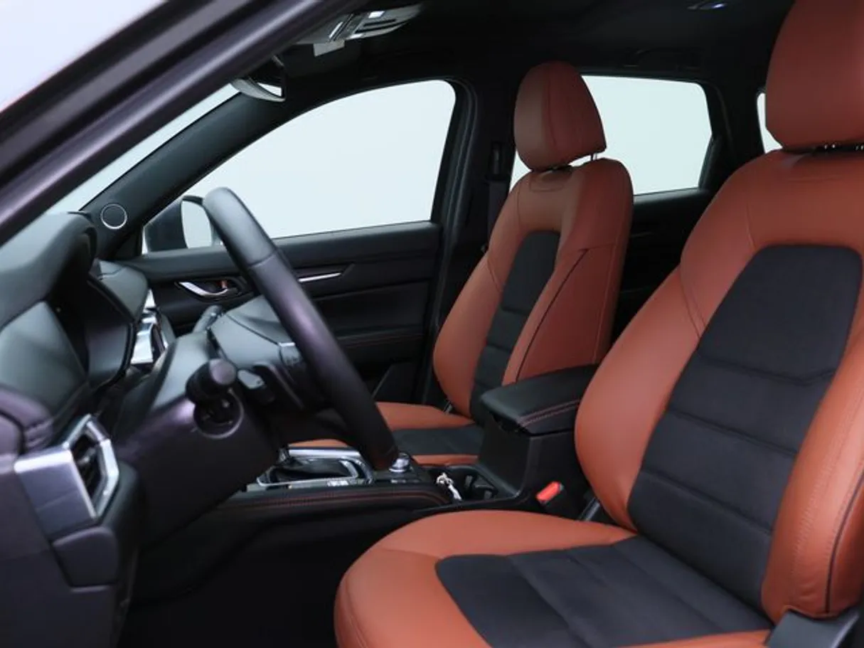Car image 8