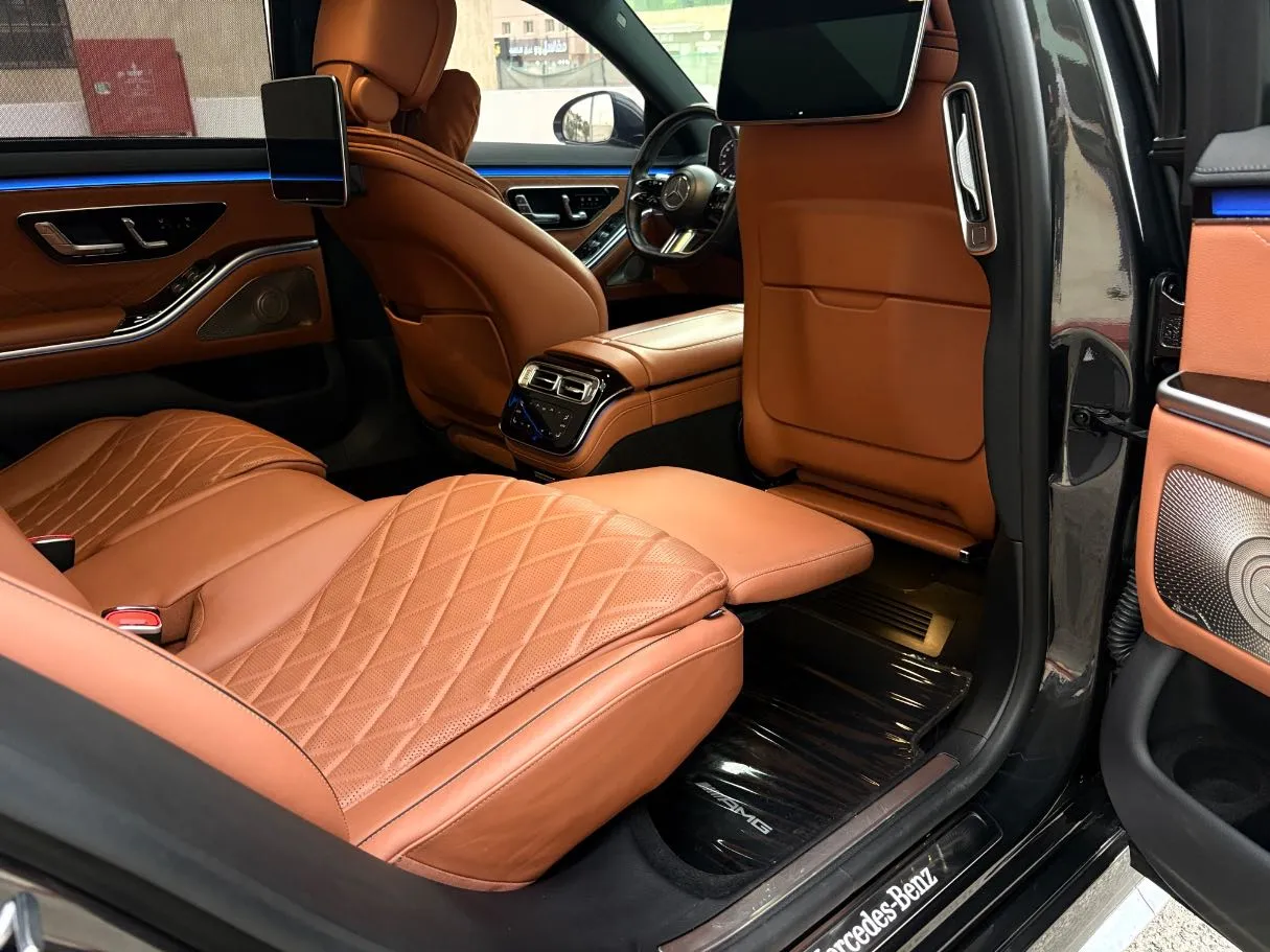 Car image 39