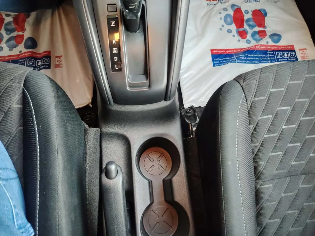 Car image 26