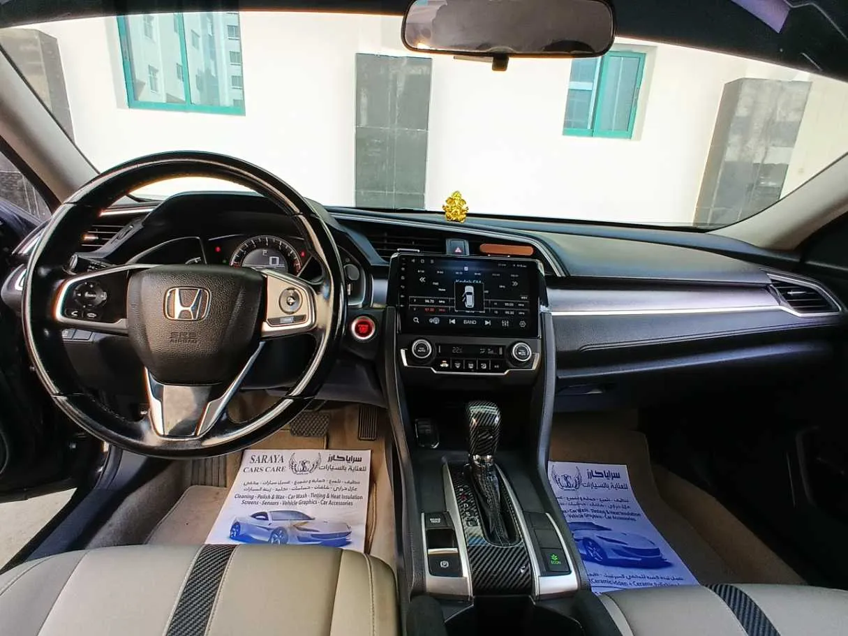 Car image 15