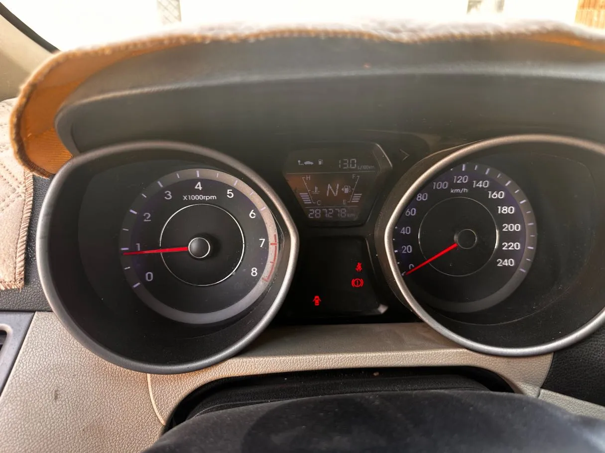Car image 20