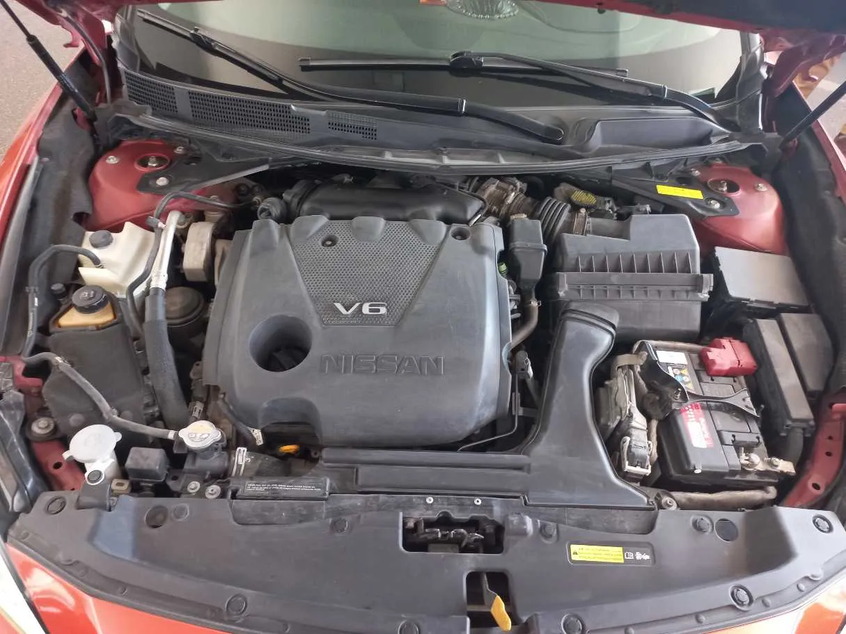 Car image 19