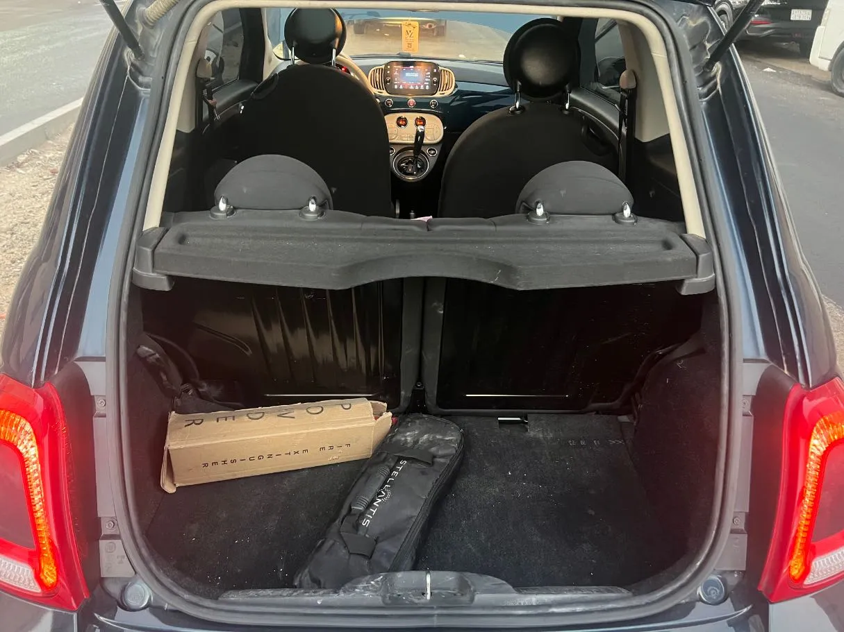 Car image 19