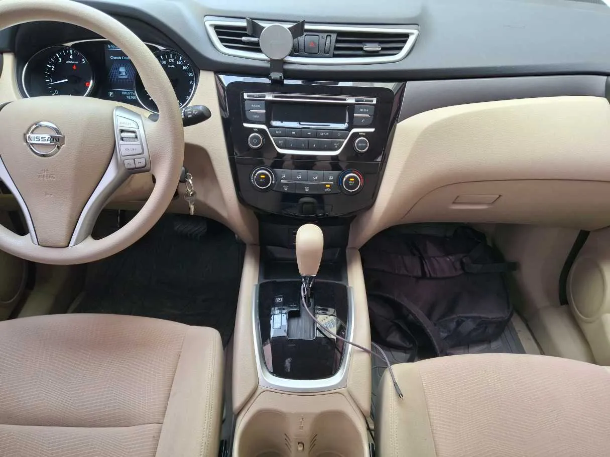 Car image 14