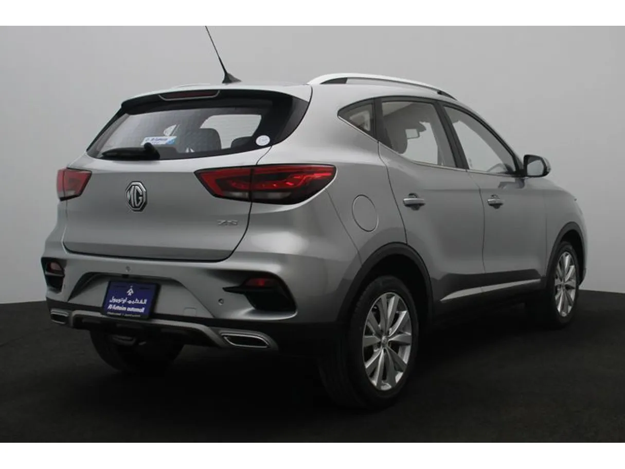 Car image 2