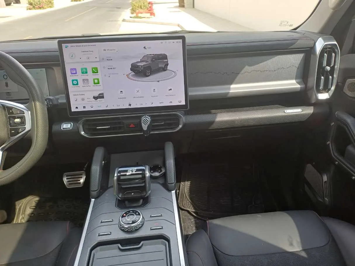Car image 16