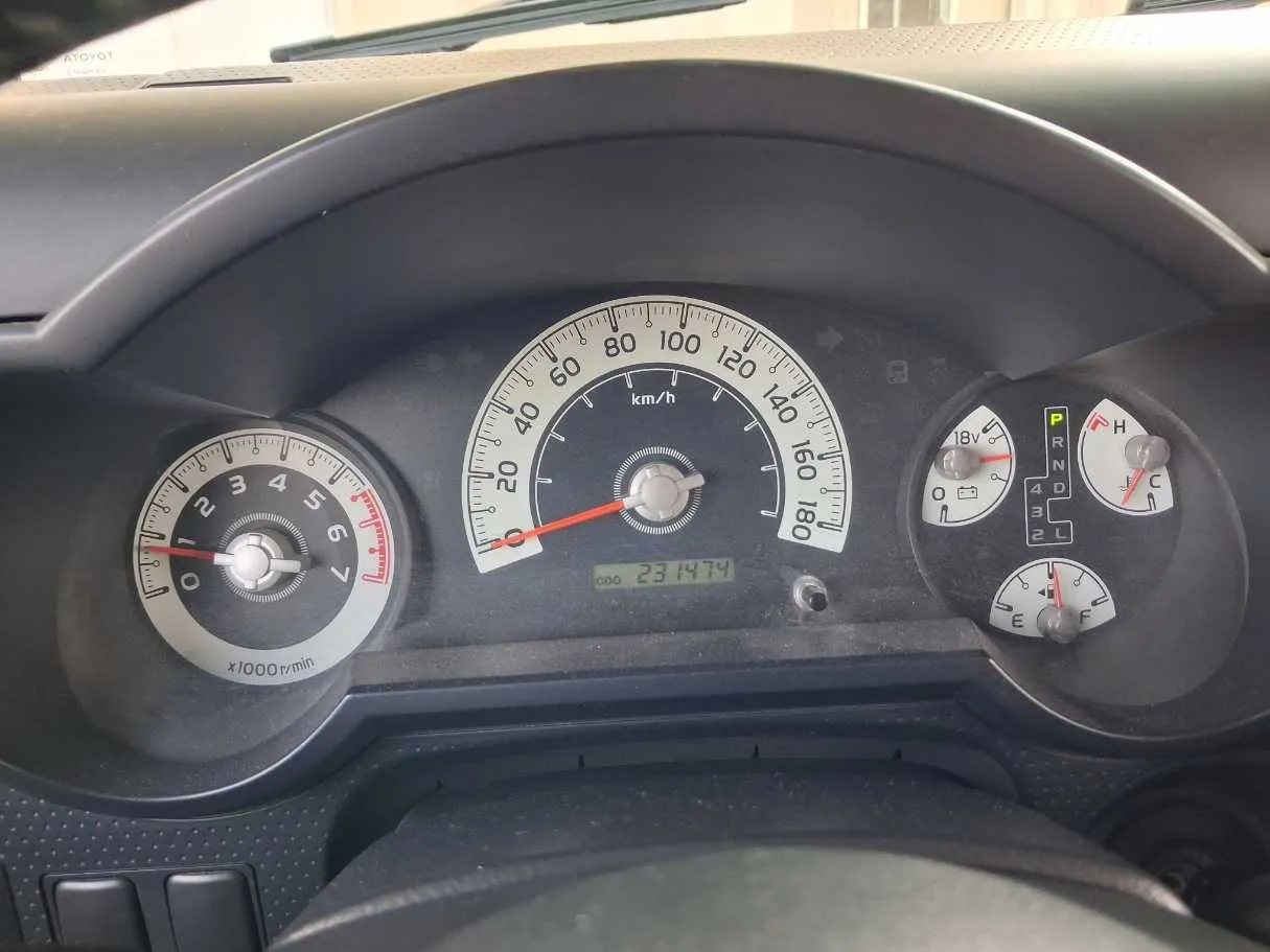 Car image 18
