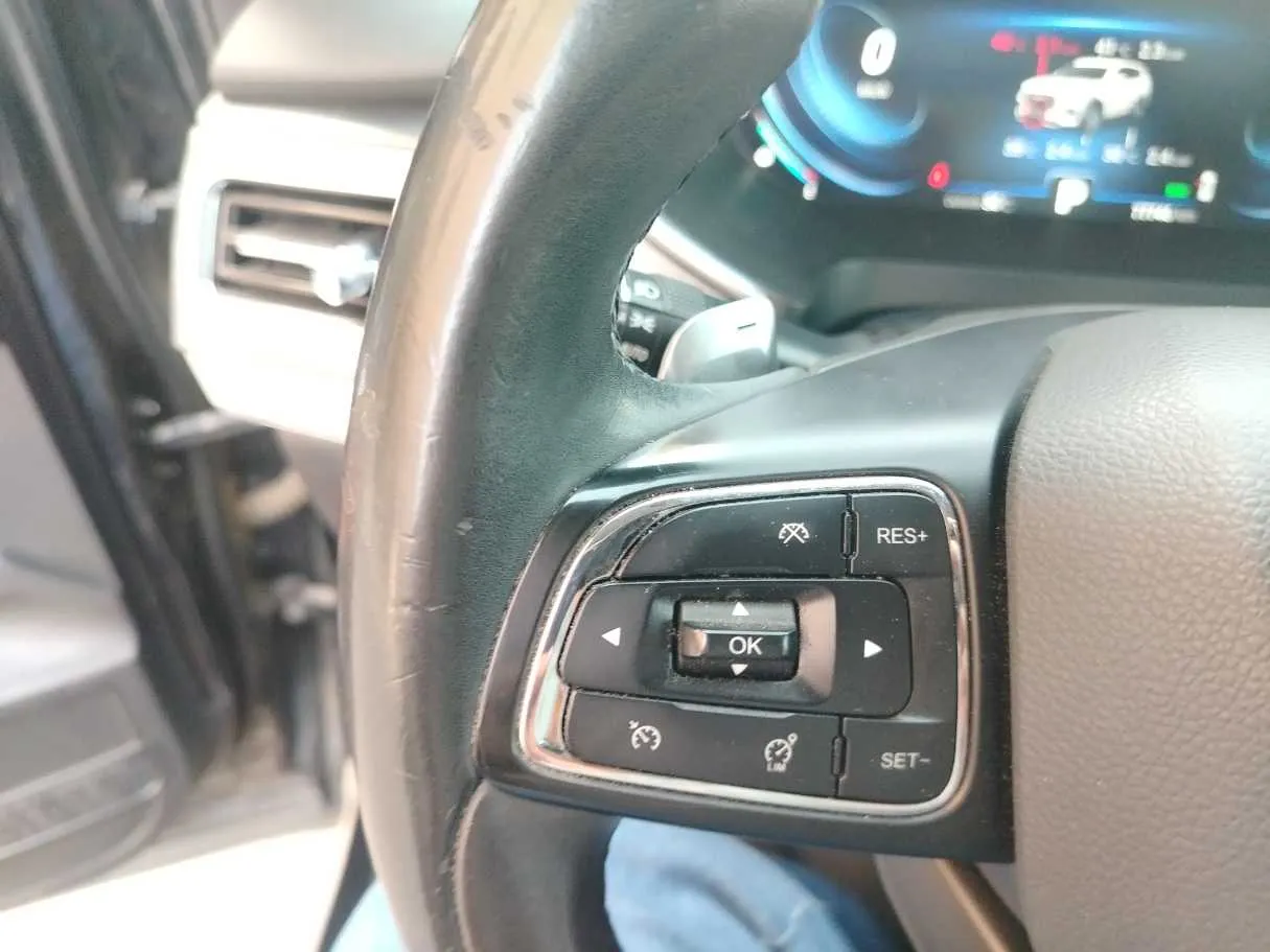 Car image 43