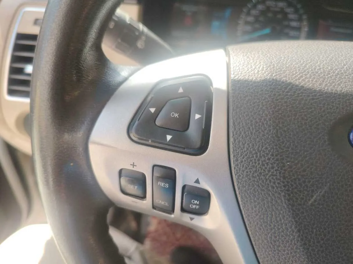 Car image 43