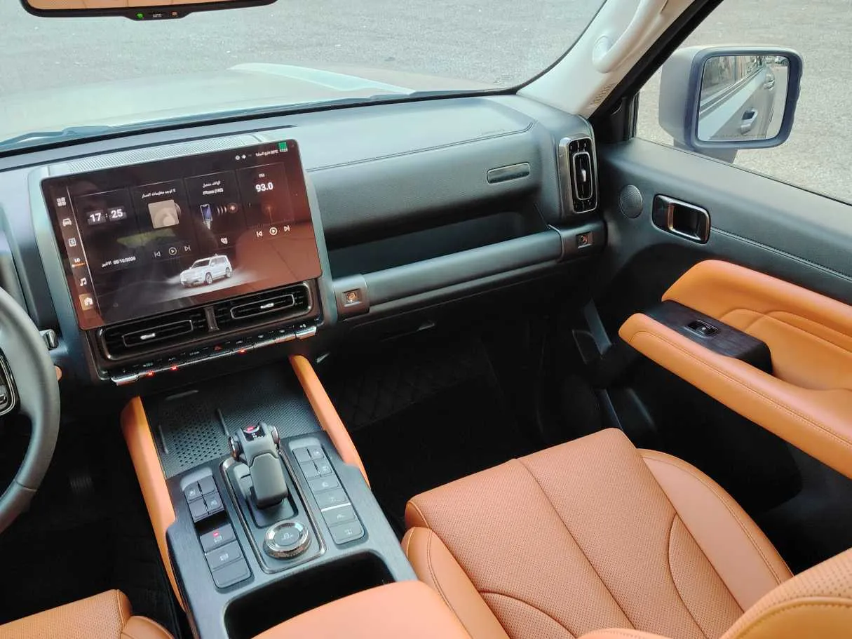 Car image 26