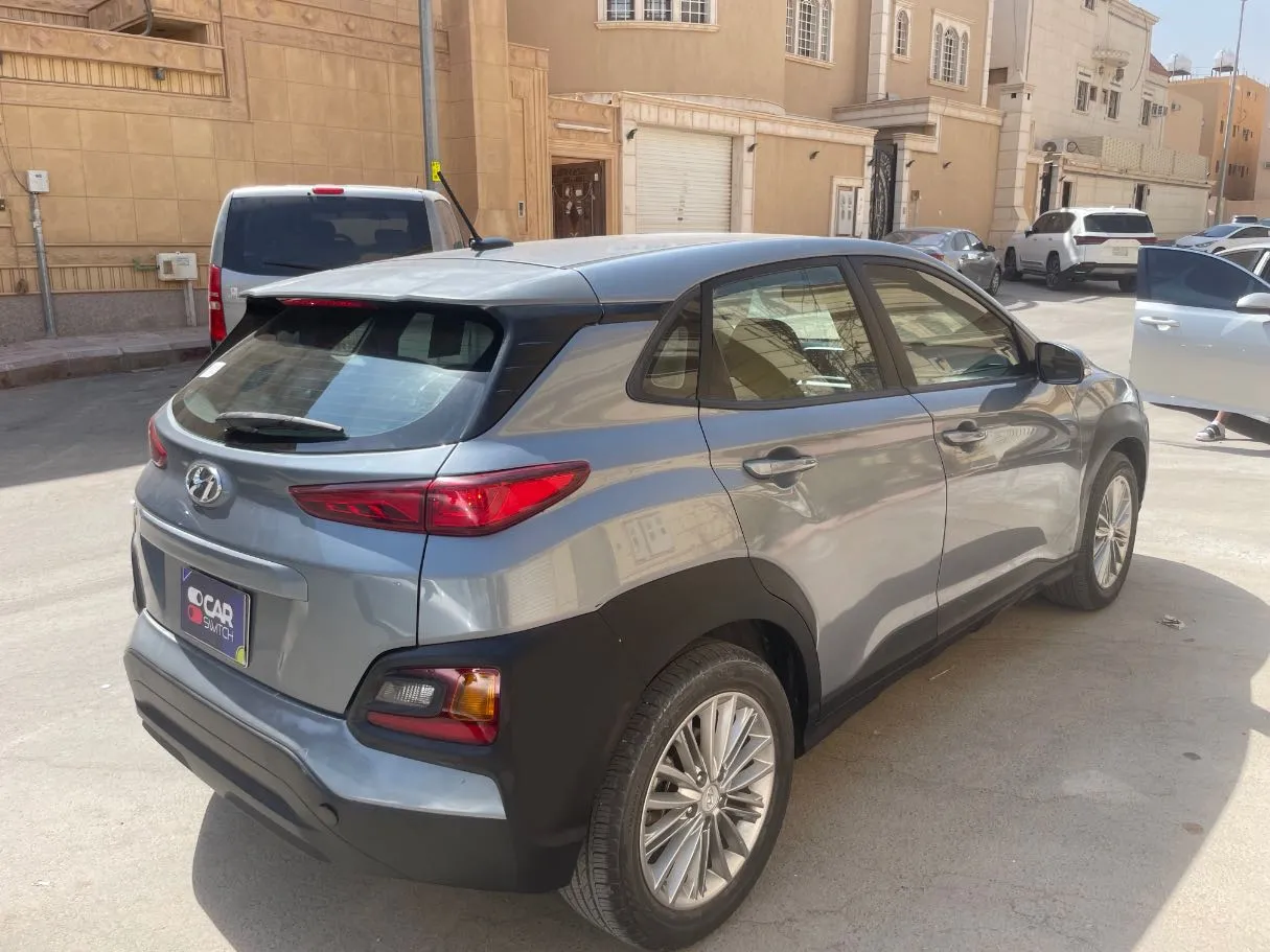 Car image 5