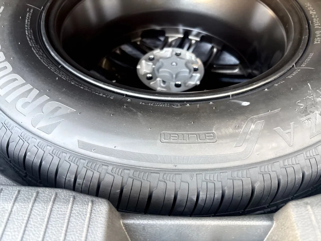 Car image 28